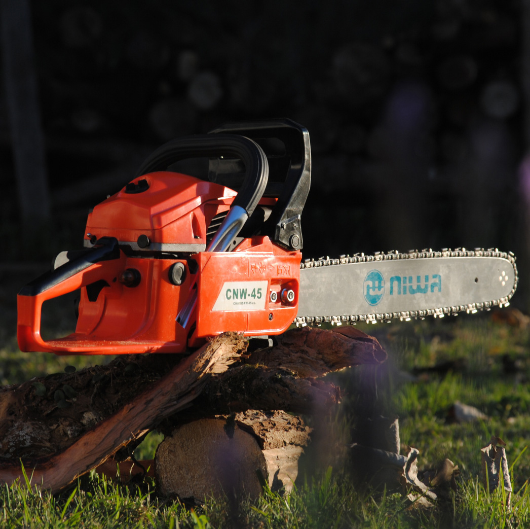 Chainsaws